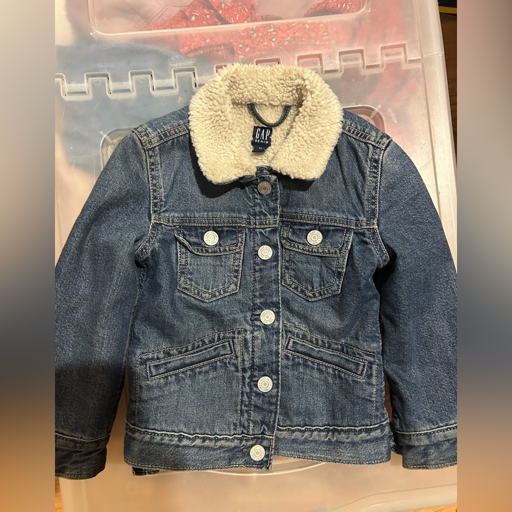 Gap kids Sherpa lined denim jacket XS